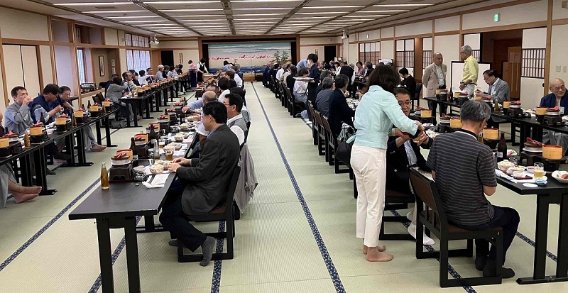 allmember-2_thumb.jpg(176532 byte)